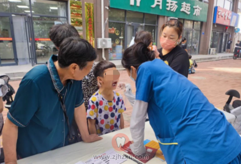 阳光树口腔医院走进北岸嘉园社区开展口腔健康义诊活动